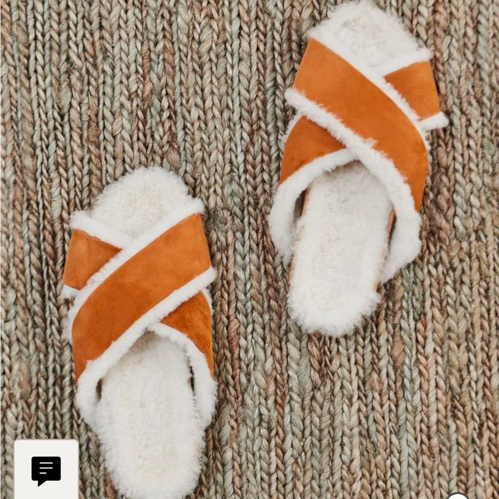 NIB Jenni Kayne Shearling-Lined Crossover Sandals in Saddle